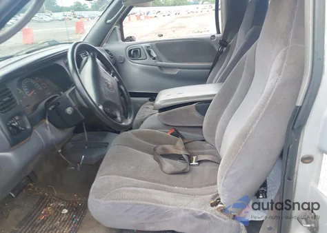 2000 Dodge Dakota Slt/Sport из США, поврежденный, VIN 1B7GL22X0YS637370